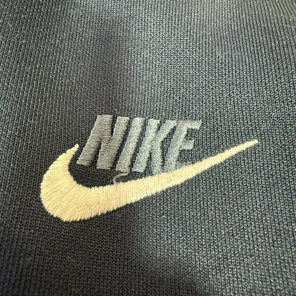 Y2K Nike Navy Tracksuit Jacket - Picture 4 of 7